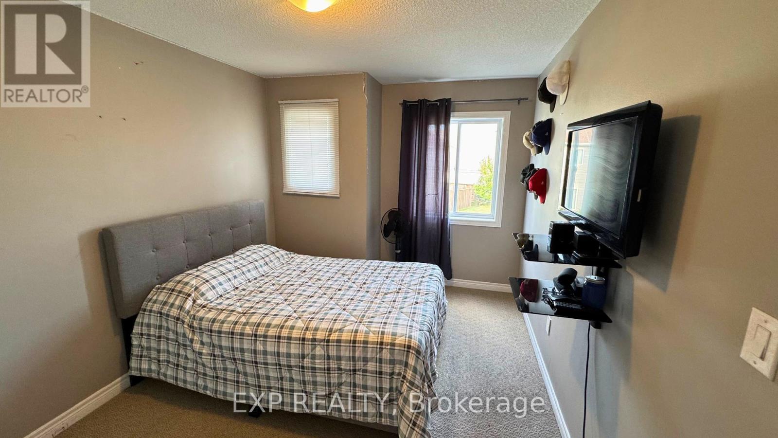 14 - 60 Canterbury Drive, St. Catharines, Ontario  L2P 0E7 - Photo 15 - X12287344