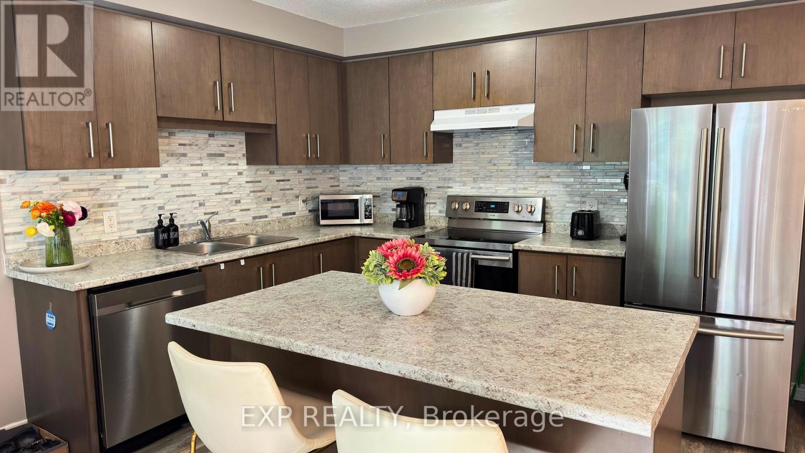 14 - 60 Canterbury Drive, St. Catharines, Ontario  L2P 0E7 - Photo 6 - X12287344