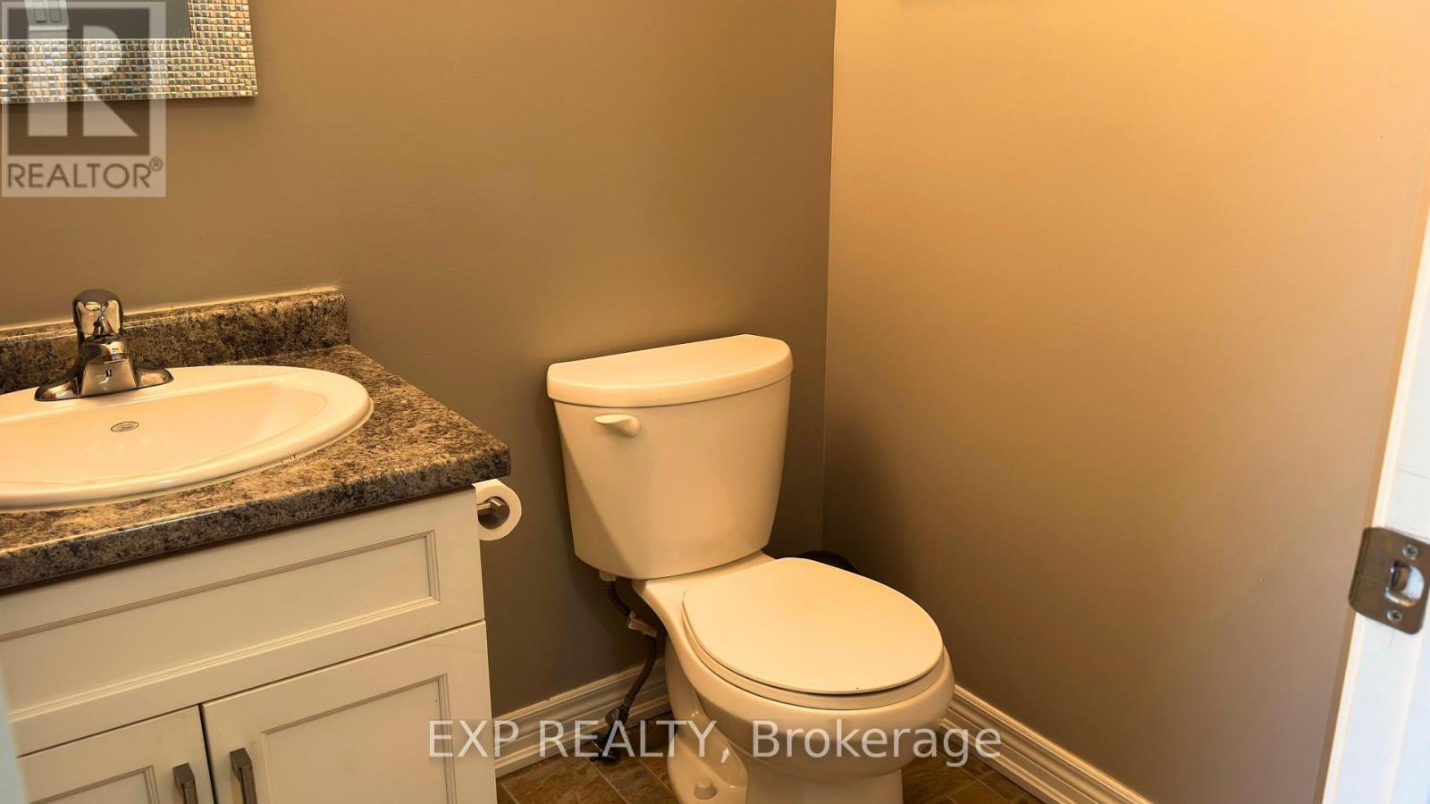 14 - 60 Canterbury Drive, St. Catharines, Ontario  L2P 0E7 - Photo 8 - X12287344