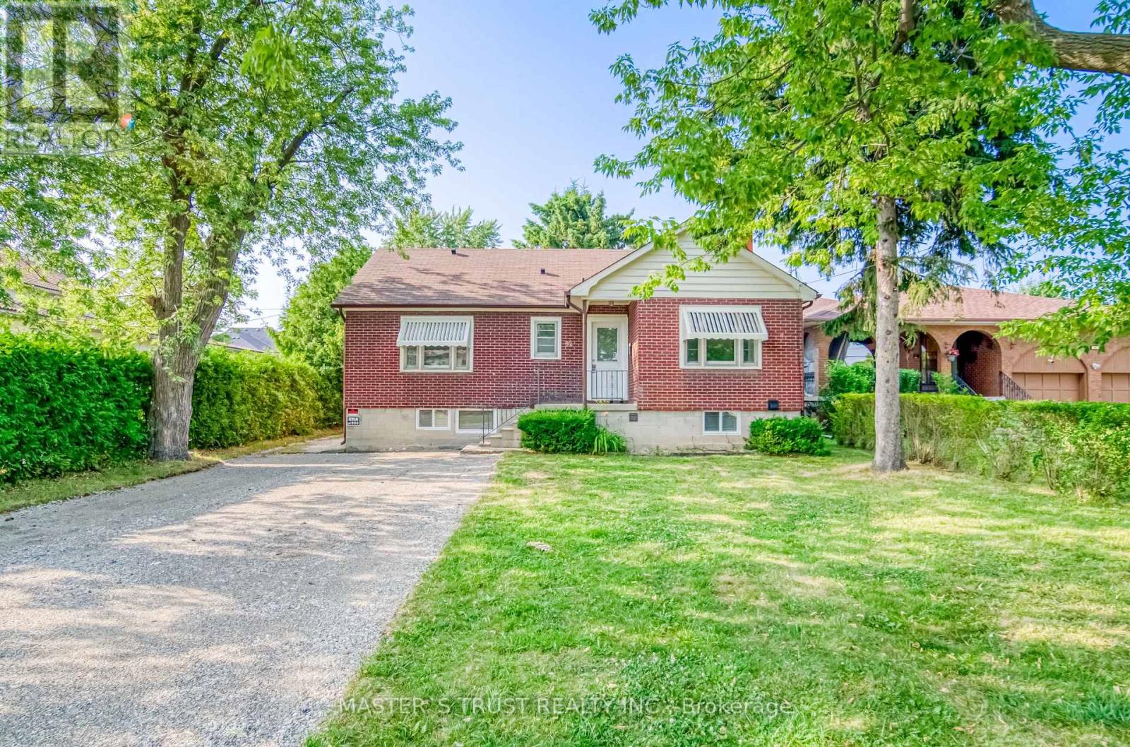 Main - 82 Oxford Street, Richmond Hill, Ontario  L4C 4L5 - Photo 1 - N12287341