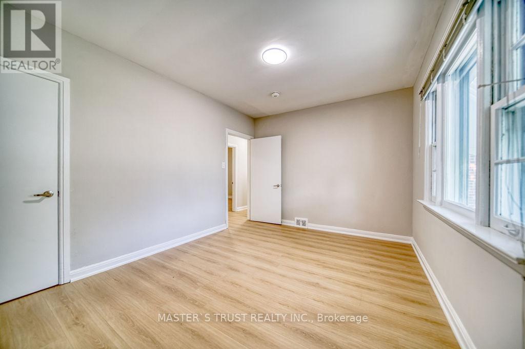 Main - 82 Oxford Street, Richmond Hill, Ontario  L4C 4L5 - Photo 15 - N12287341