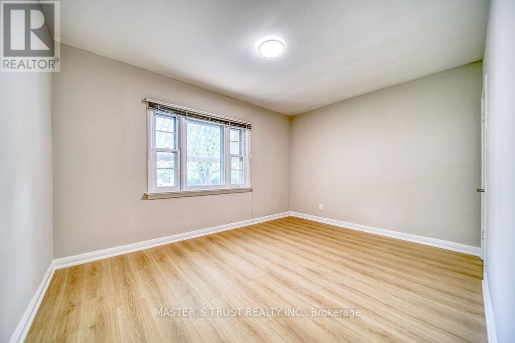Main - 82 Oxford Street, Richmond Hill, Ontario  L4C 4L5 - Photo 17 - N12287341