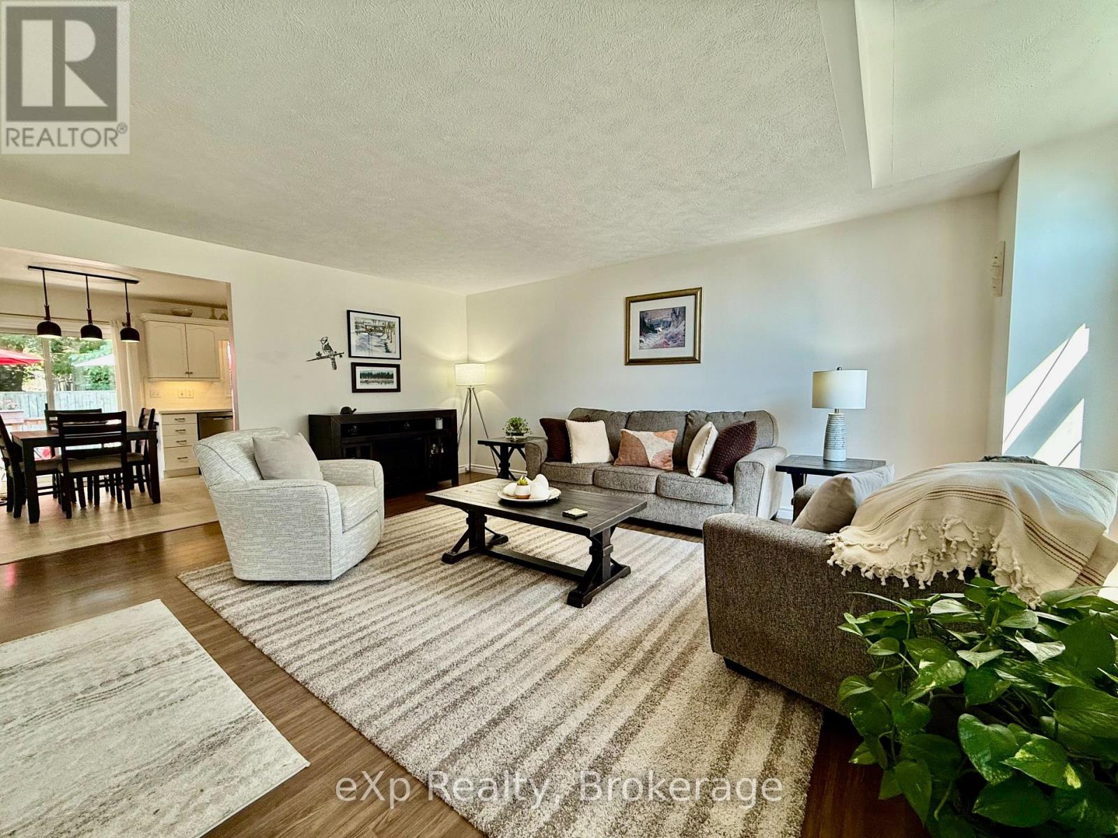 Property at 688 22ND AVENUE image 4