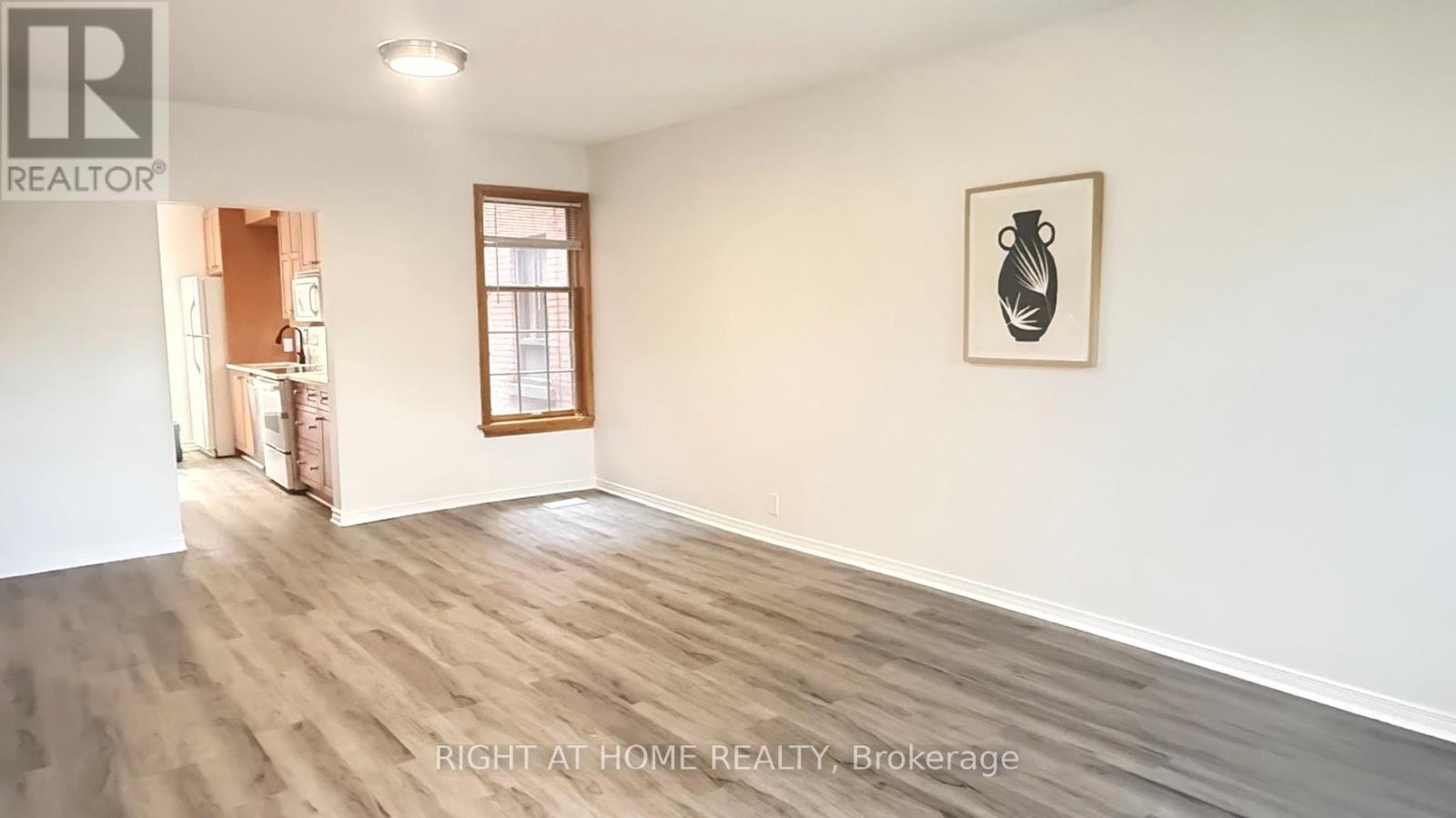 Property at 109 SWEETLAND AVENUE image 3