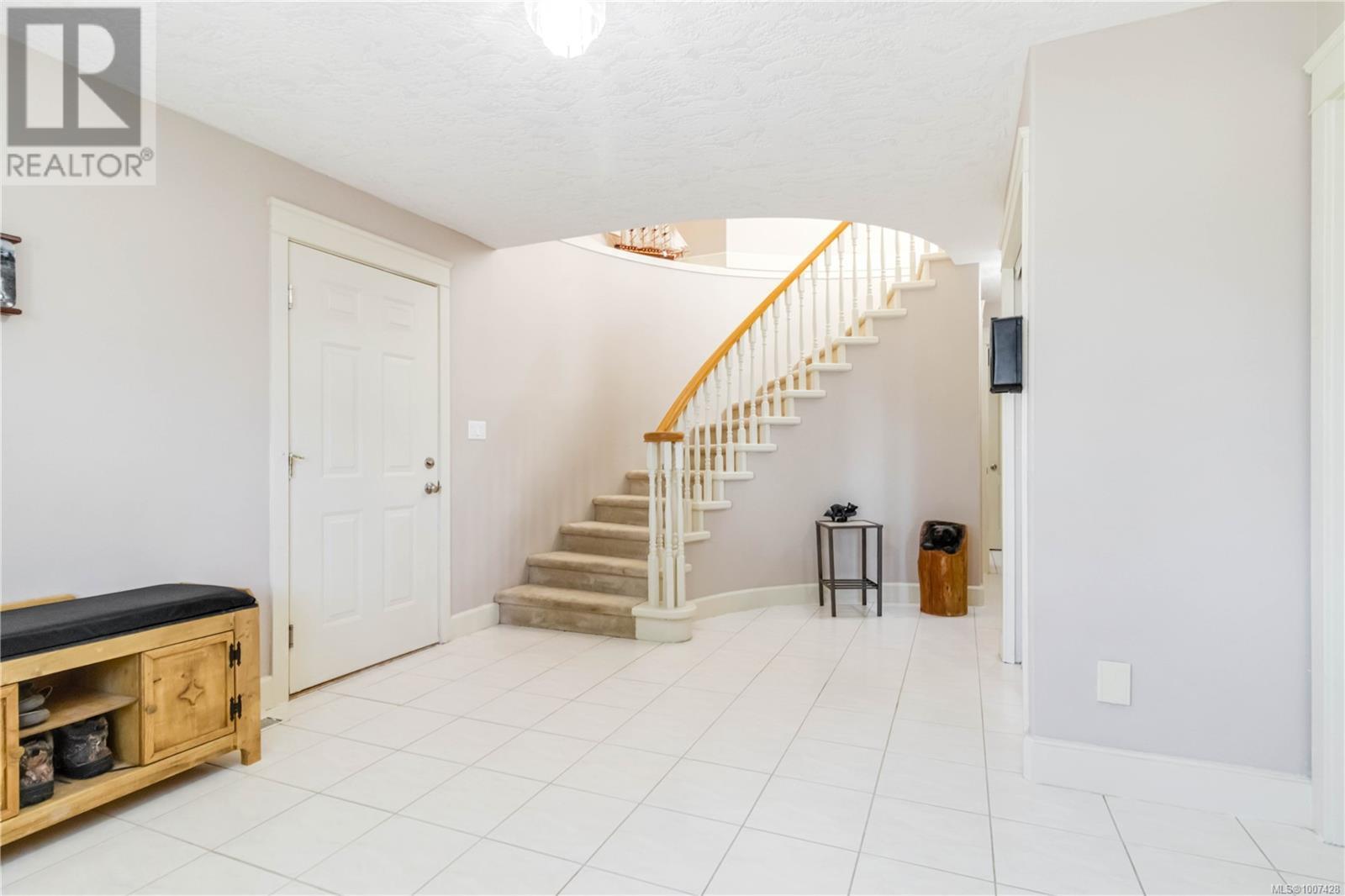 Property at 6260 Elaine Way image 5