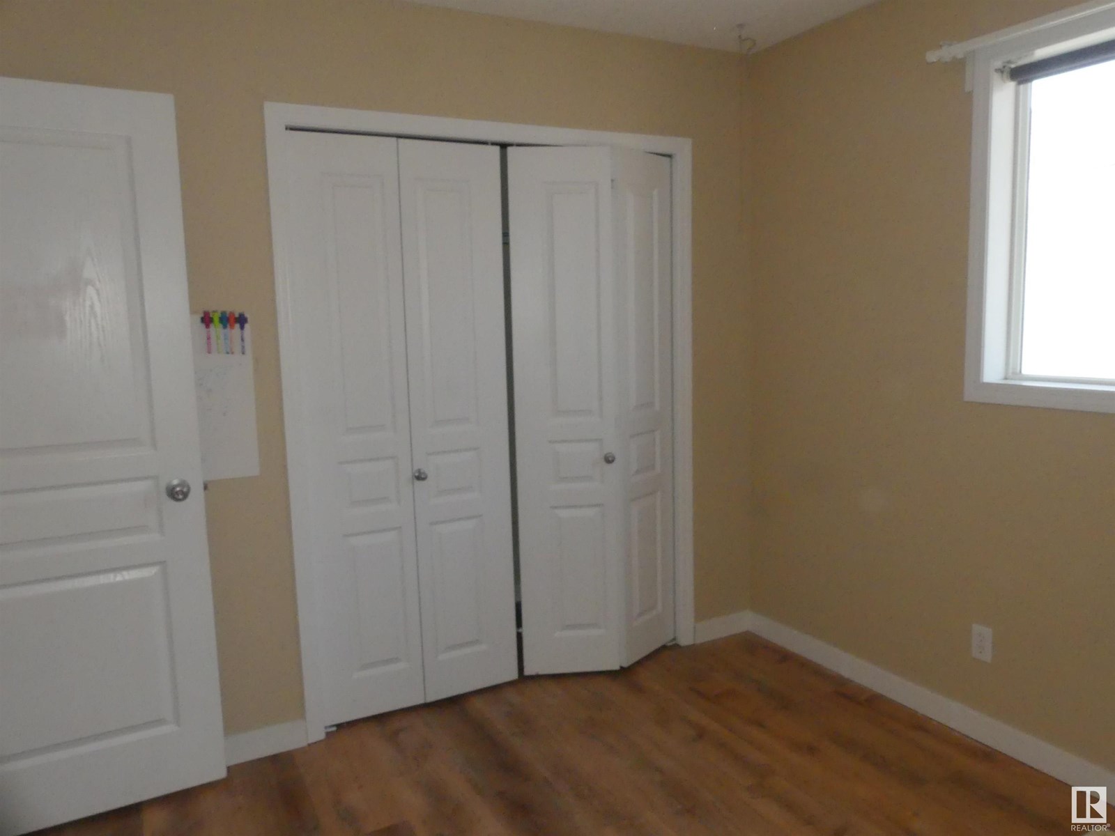 Property at 15930 139 ST NW image 5