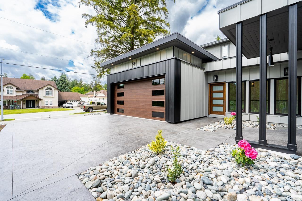 Property at 10168 161 STREET image 2