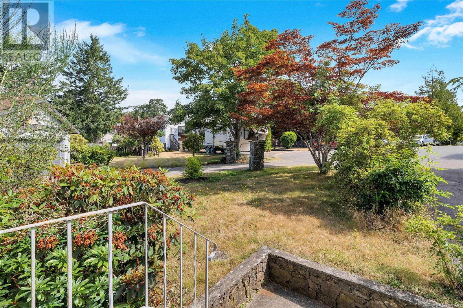 Property at 1587 Judoba Pl image 3