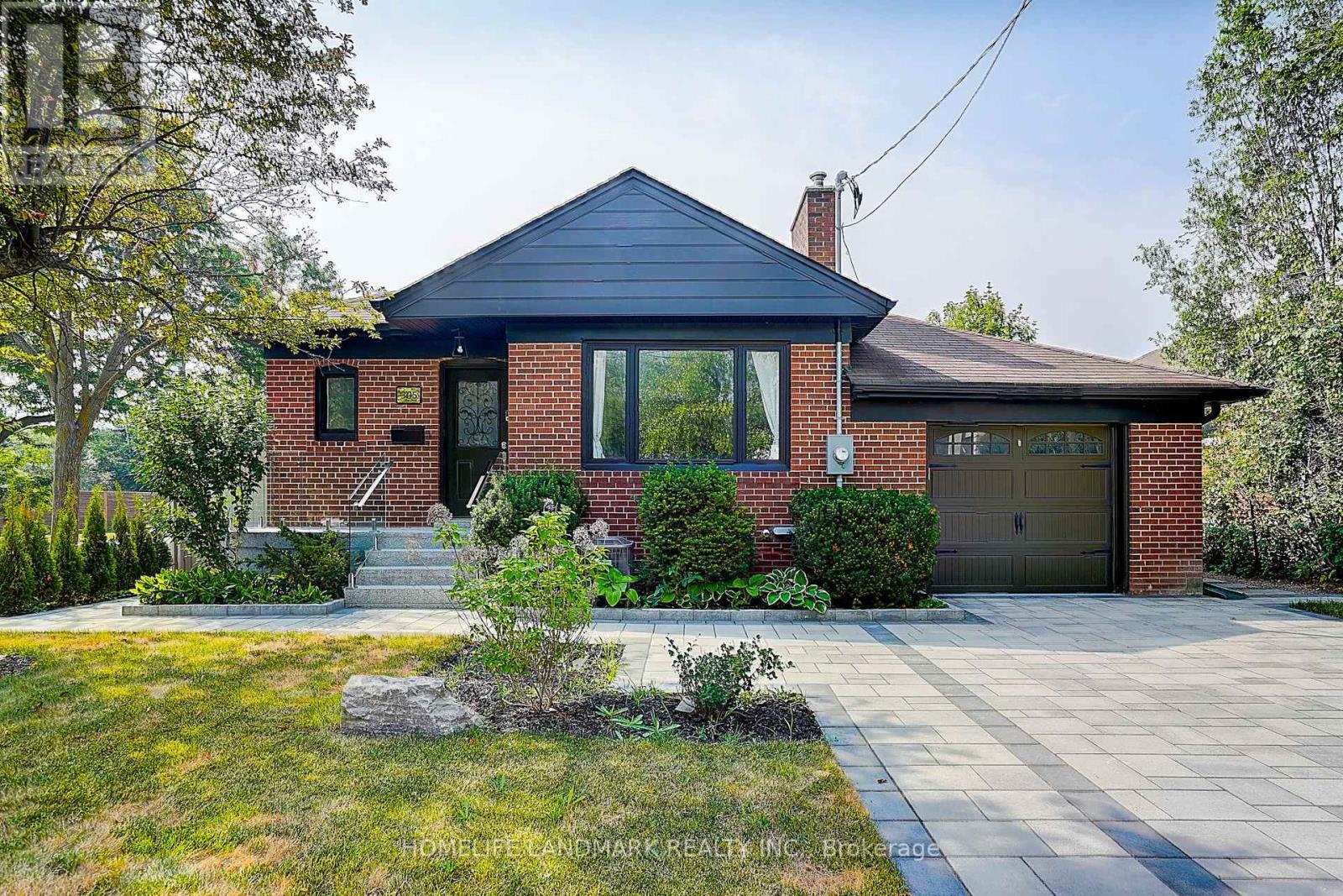 Property at 305 CONNAUGHT AVENUE image 1
