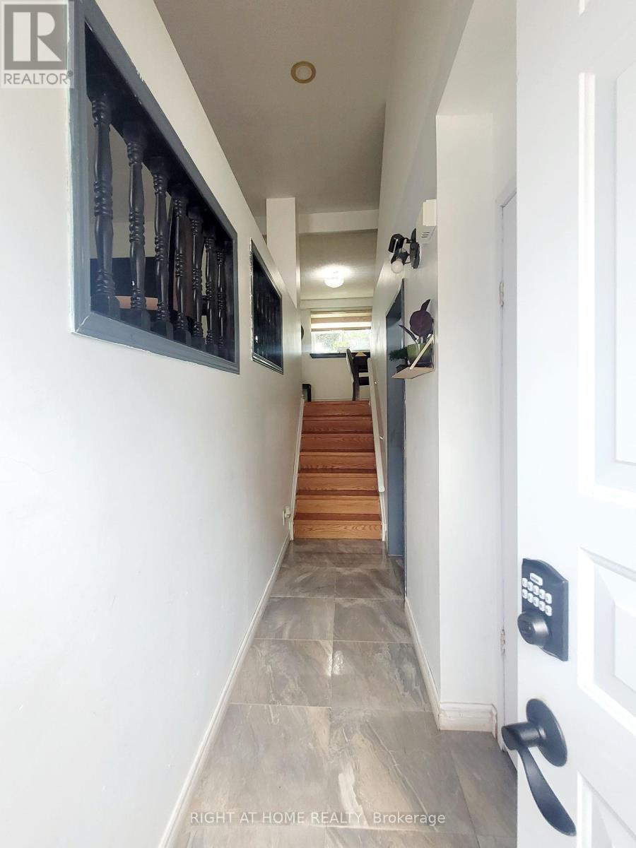 Property at 7 - 320 BLACKTHORN STREET image 5