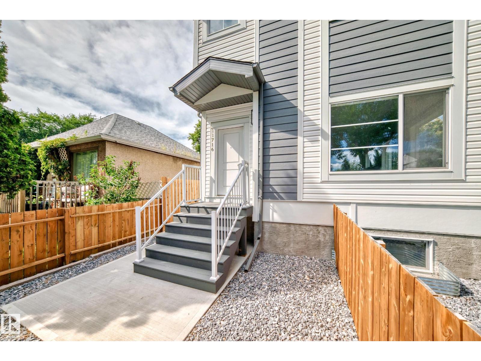 Property at 11716 129 AV NW image 4