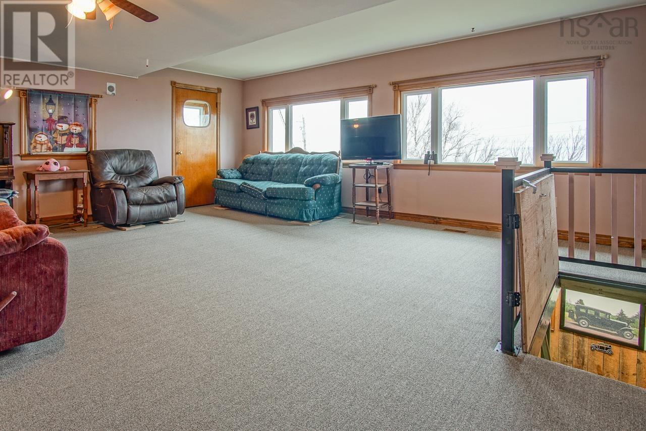 22 Pent Road, Harbourville, Nova Scotia  B0P 1E0 - Photo 5 - 202511036
