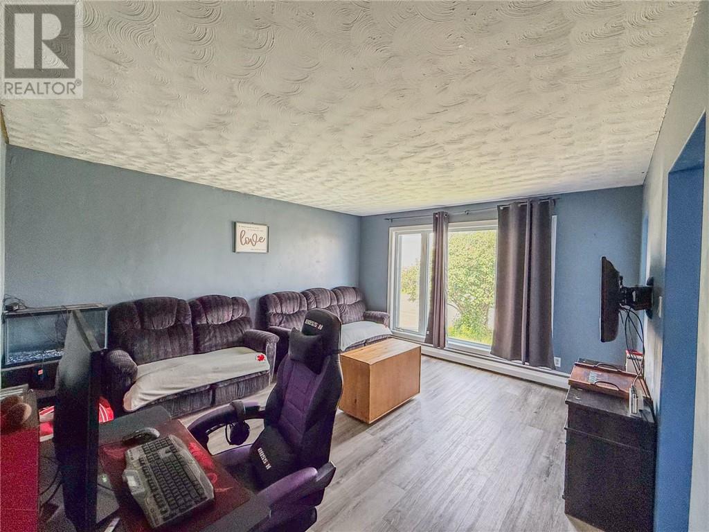 31 Hirshhorn Avenue, Elliot Lake, Ontario  P5A 1P3 - Photo 8 - 2123577