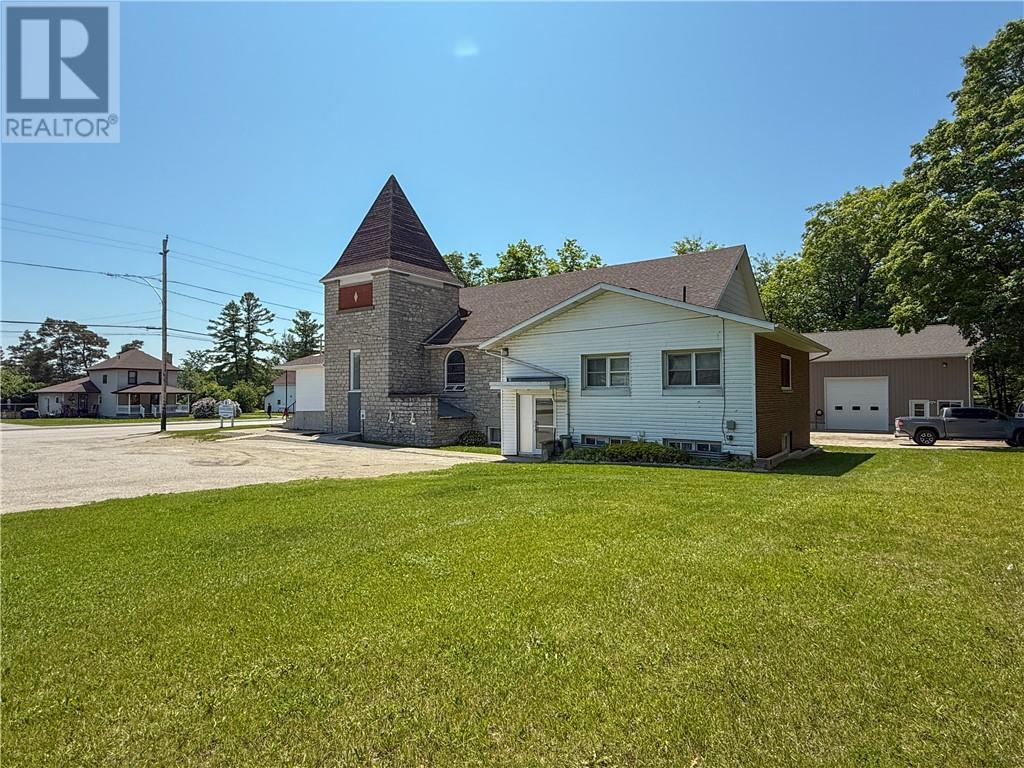 6070 King Street, Manitoulin Island, Ontario  P0P 1S0 - Photo 9 - 2123534