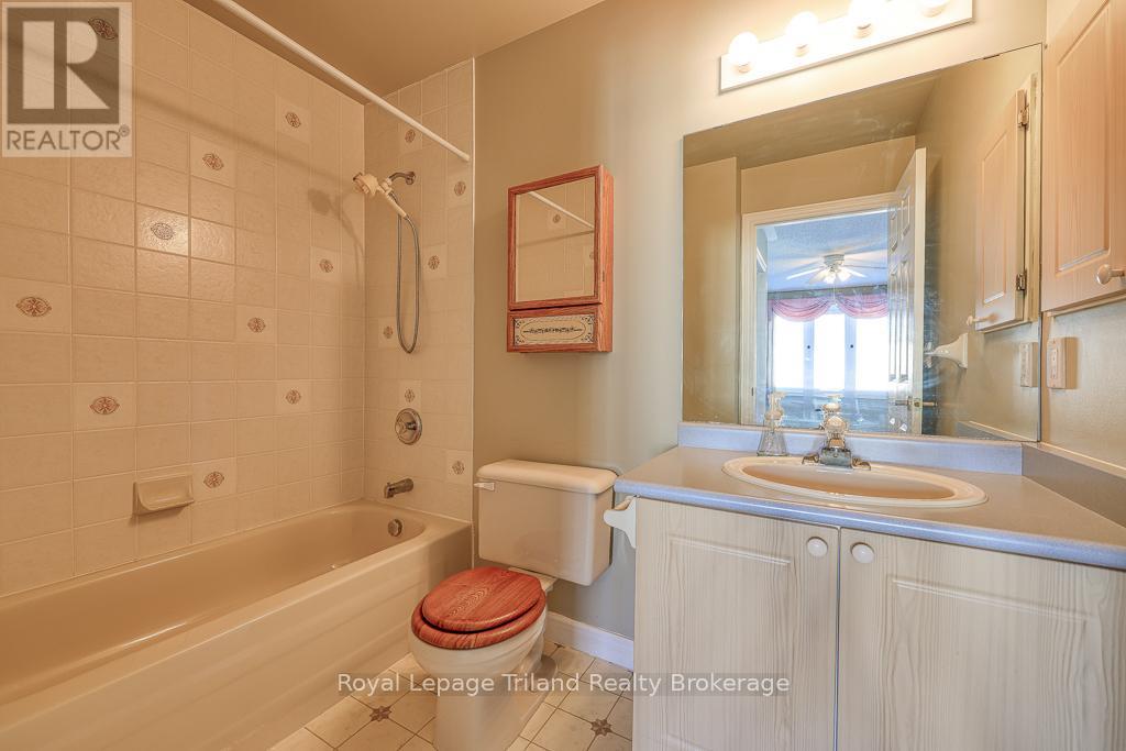 10 Armstrong Drive, Tillsonburg, Ontario  N4G 5T3 - Photo 16 - X12287504
