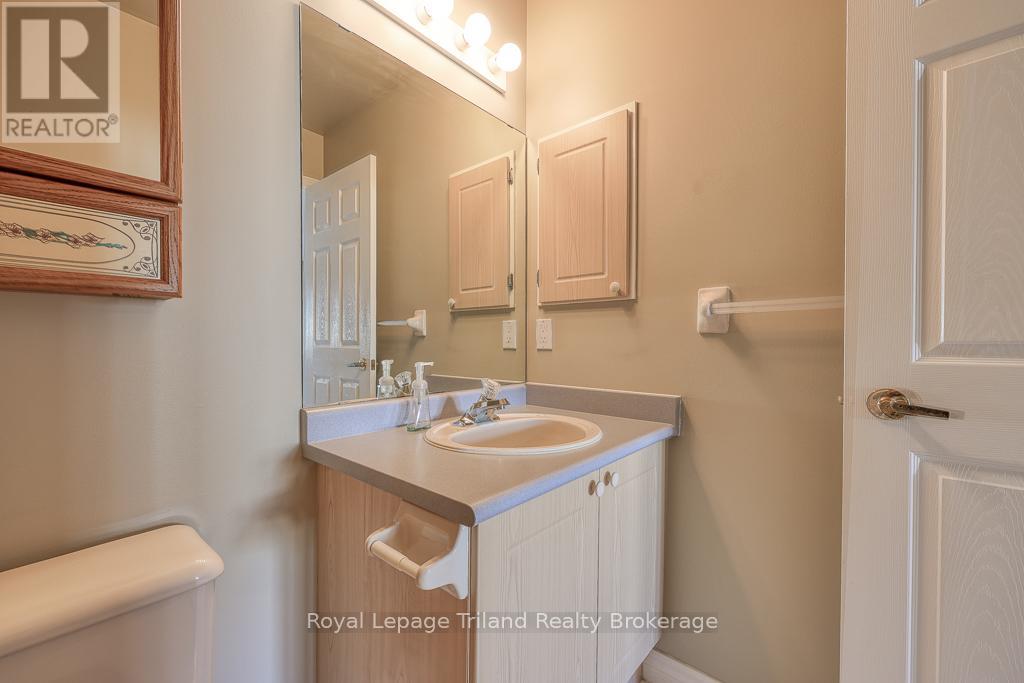 10 Armstrong Drive, Tillsonburg, Ontario  N4G 5T3 - Photo 17 - X12287504