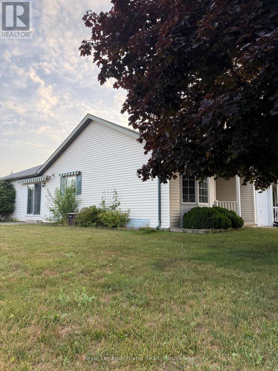 10 Armstrong Drive, Tillsonburg, Ontario  N4G 5T3 - Photo 35 - X12287504