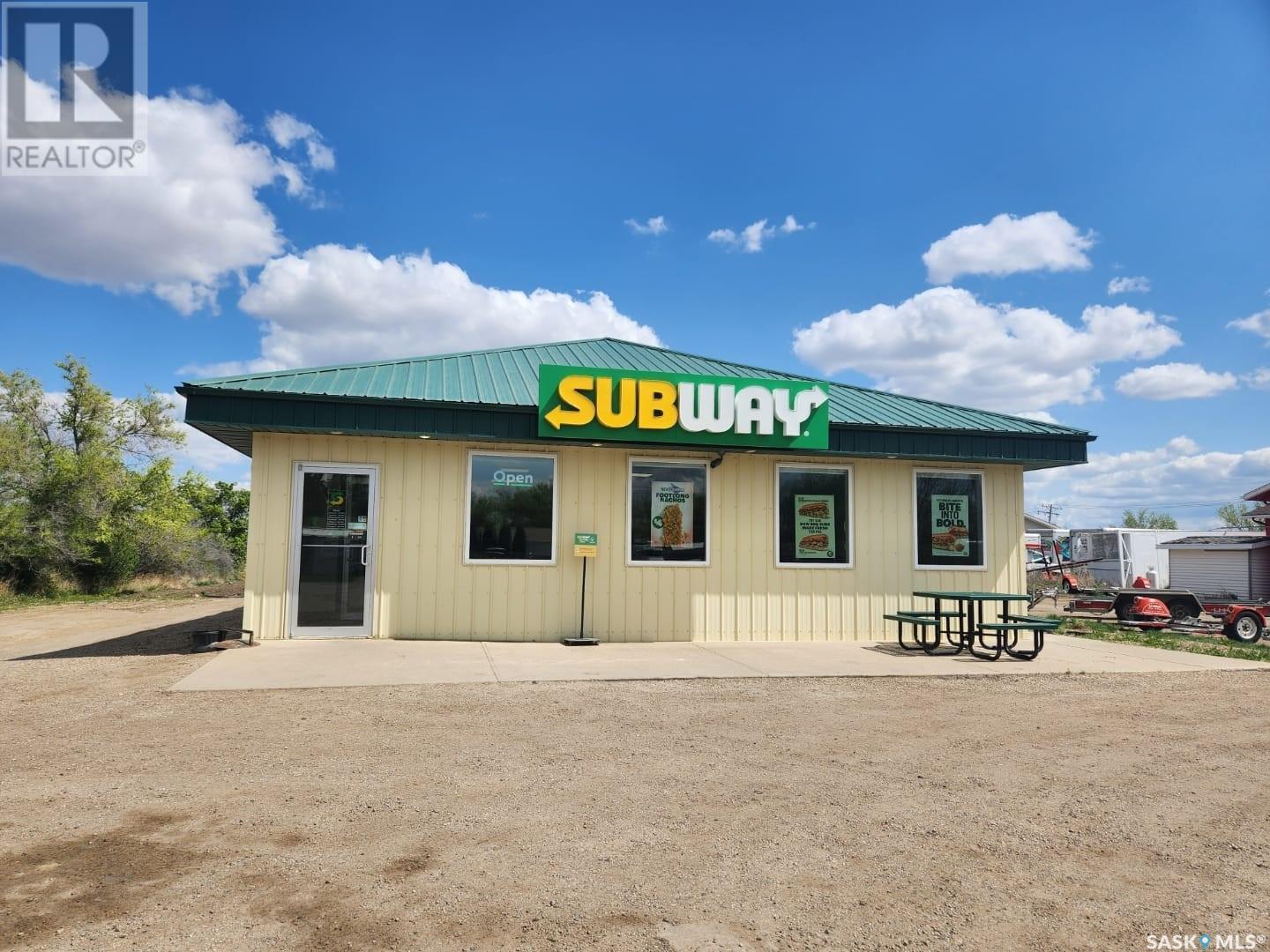 115 21 HIGHWAY N, Leader, Saskatchewan