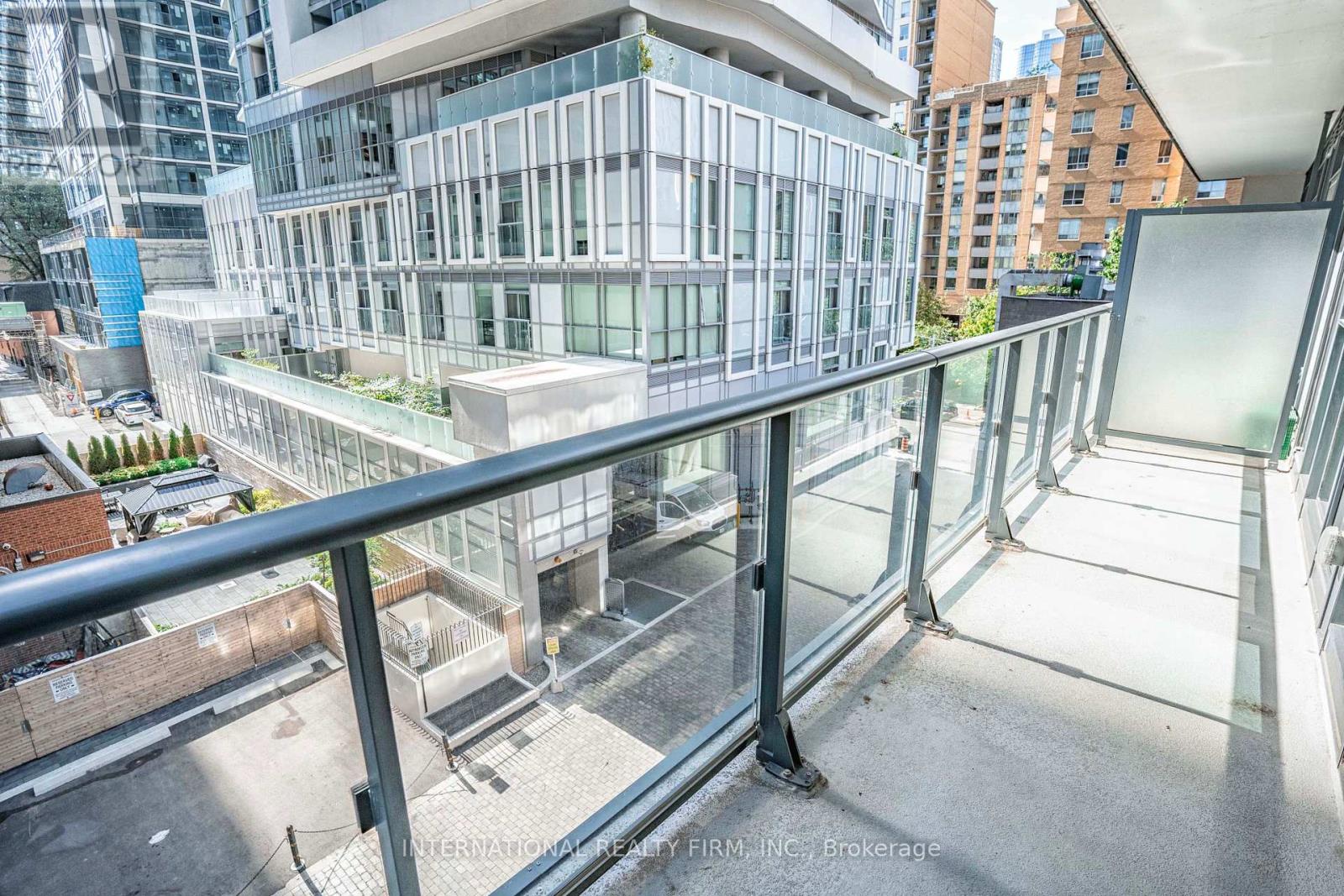 403 - 159 Dundas Street E, Toronto, Ontario  M5B 1E4 - Photo 32 - C12287503