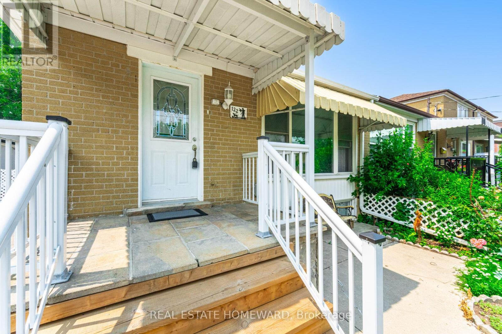 Property at 122 SANTAMONICA BOULEVARD image 3