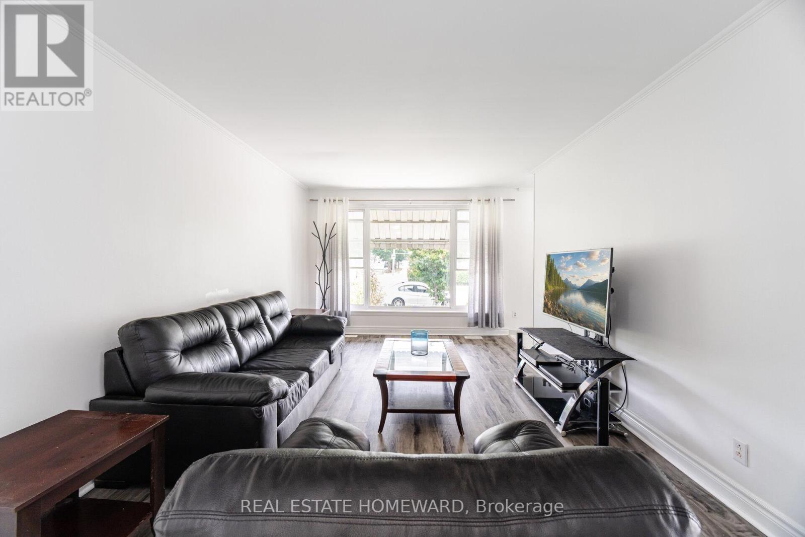 Property at 122 SANTAMONICA BOULEVARD image 5