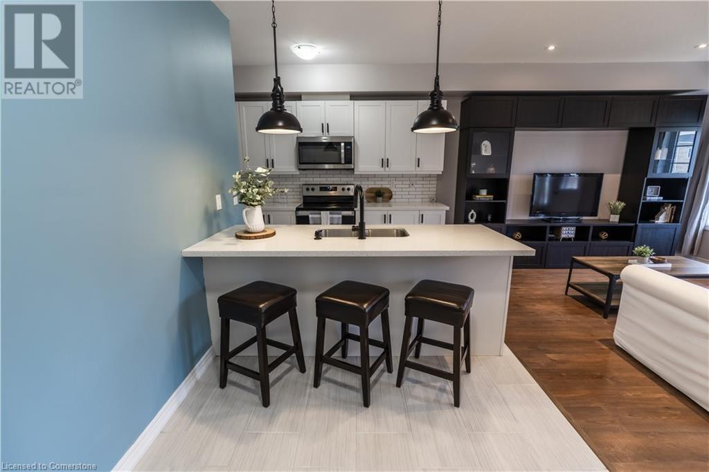 Property at 403 WESTWOOD Drive Unit# 30 image 4