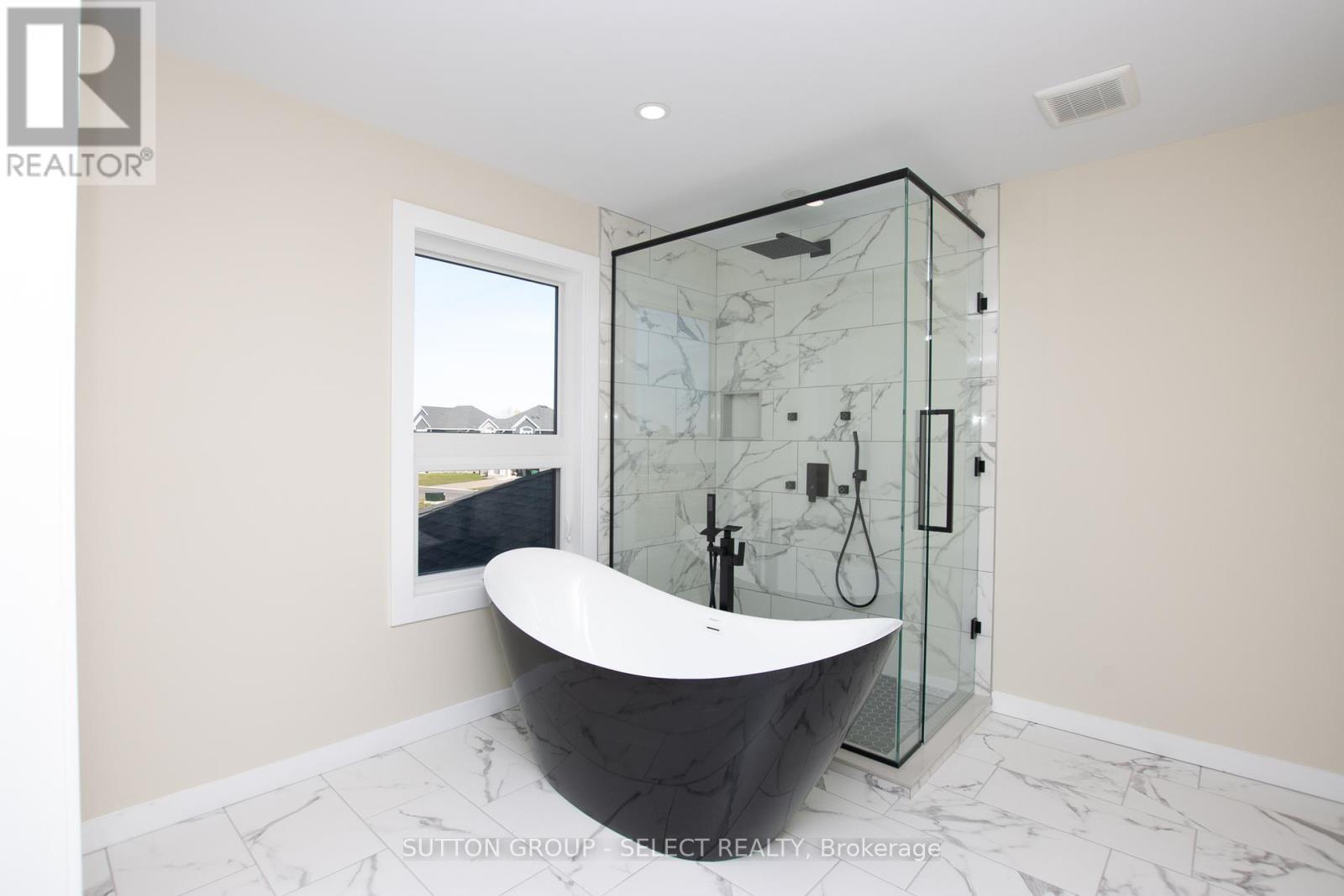 88 Optimist Drive, Southwold, Ontario  N5P 3T2 - Photo 28 - X12287572