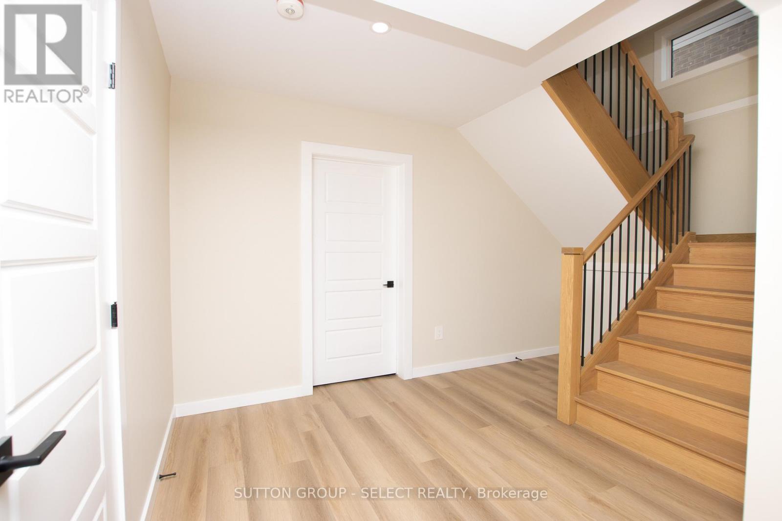 88 Optimist Drive, Southwold, Ontario  N5P 3T2 - Photo 31 - X12287572