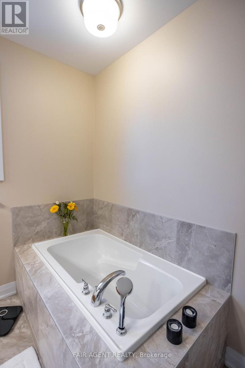 370 Dore Street, Casselman, Ontario  K0A 1M0 - Photo 14 - X12287597