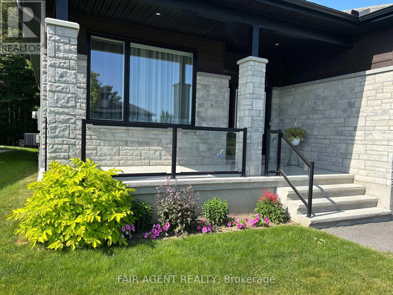 370 Dore Street, Casselman, Ontario  K0A 1M0 - Photo 2 - X12287597