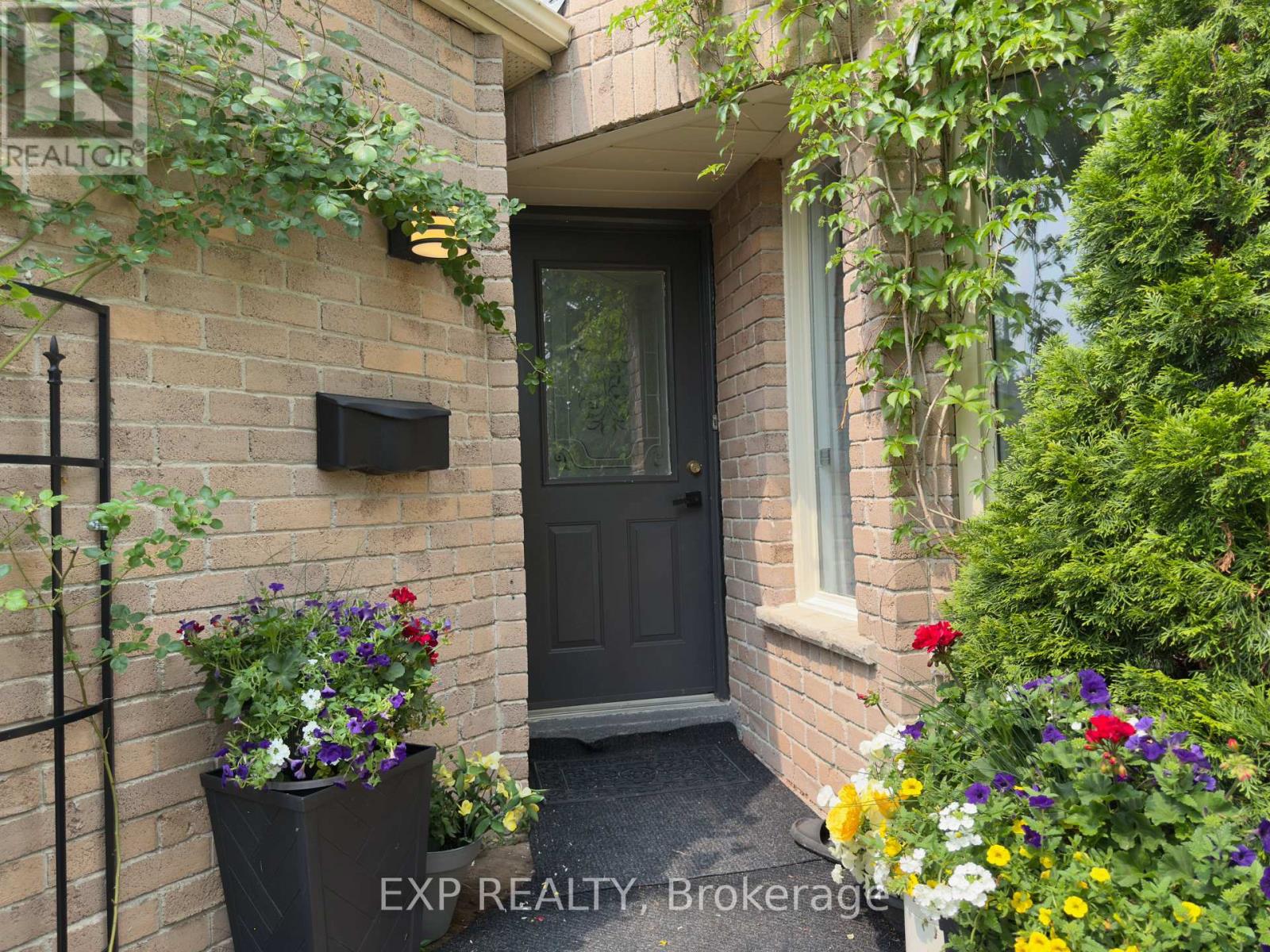 Property at 1674 PRINCELEA PLACE image 2