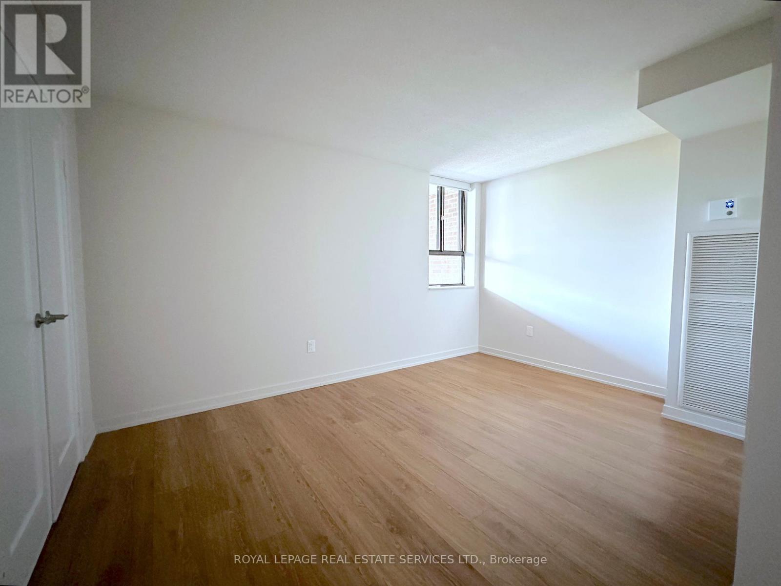 311 - 190 Clark Boulevard, Brampton, Ontario  L6T 4A8 - Photo 10 - W12287528