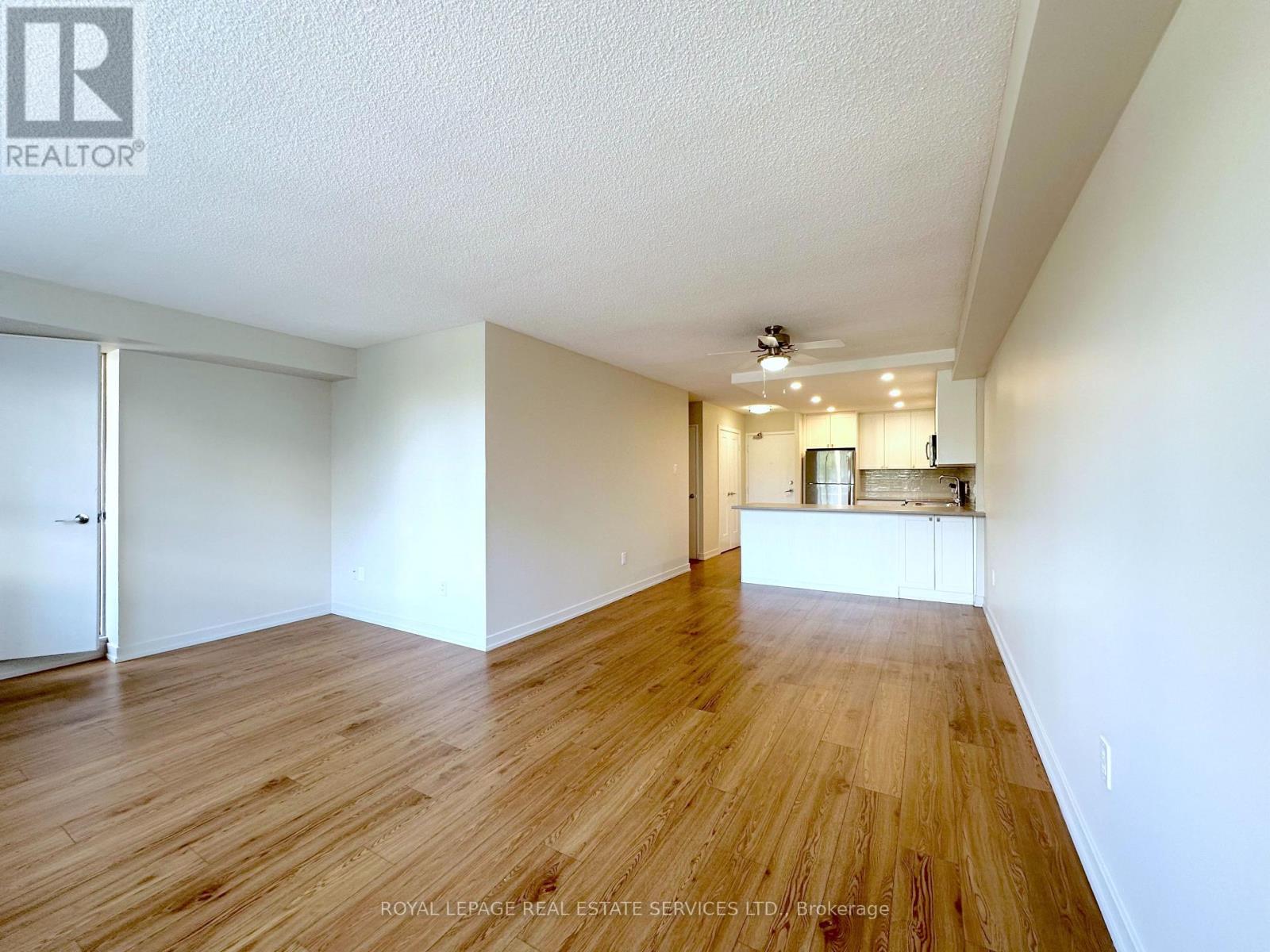311 - 190 Clark Boulevard, Brampton, Ontario  L6T 4A8 - Photo 4 - W12287528