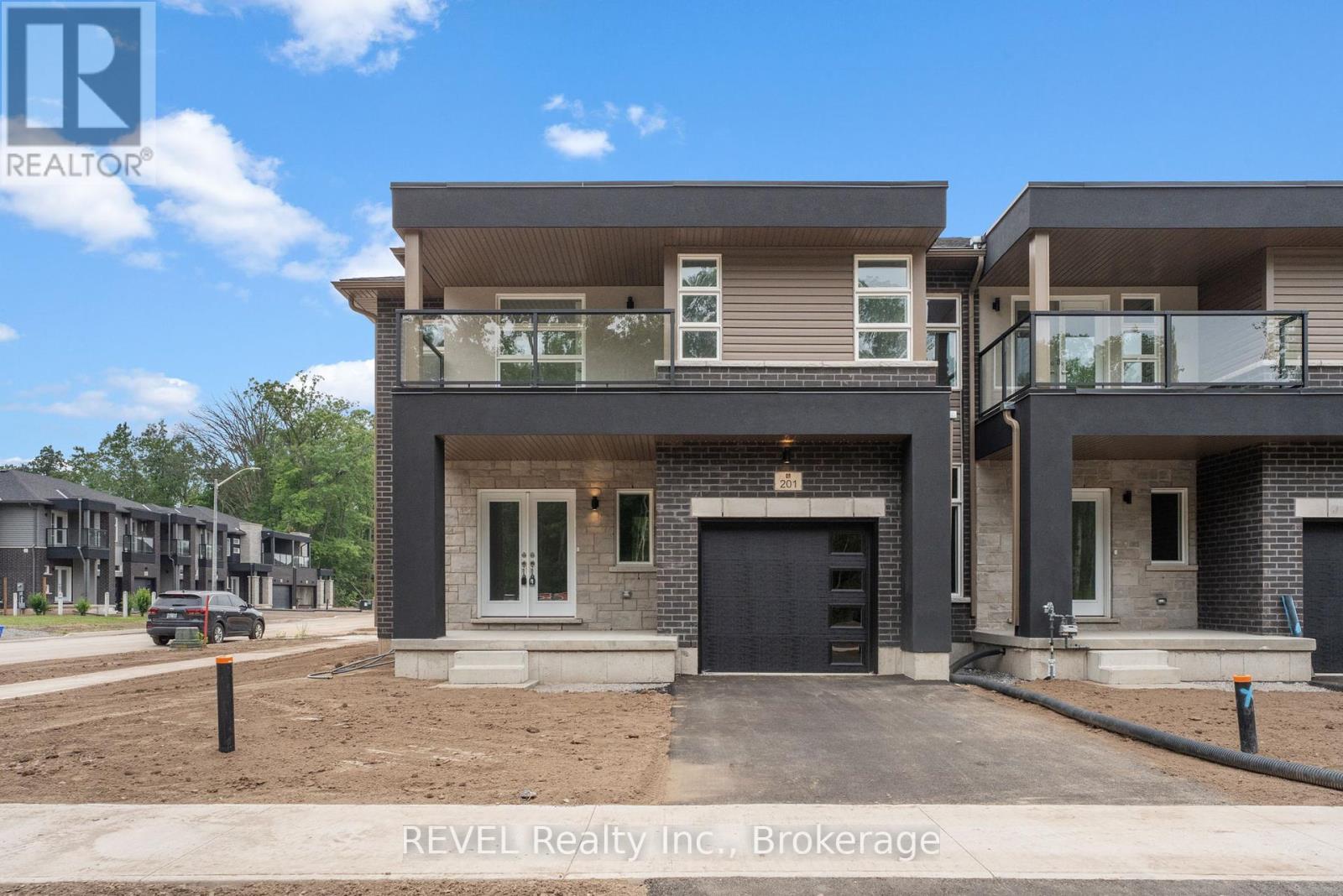 201 WELLS AVENUE, Fort Erie, Ontario
