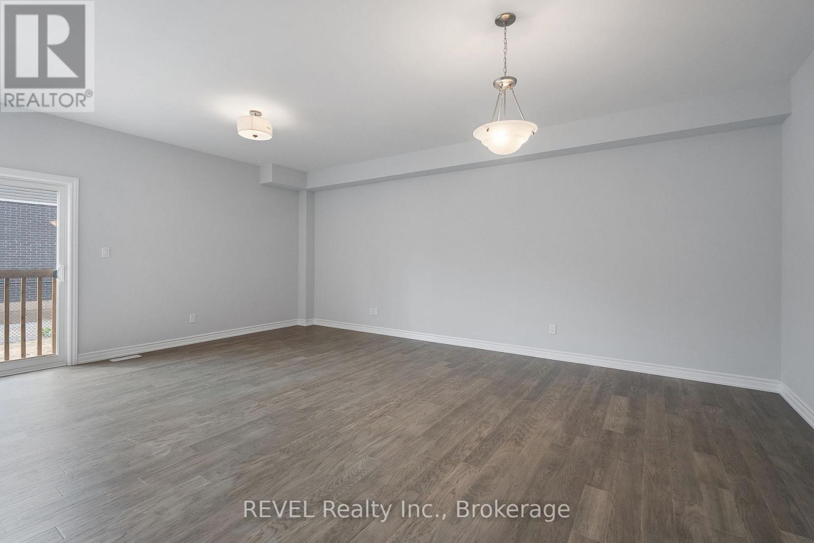 201 Wells Avenue, Fort Erie, Ontario  L0S 1N0 - Photo 13 - X12287608