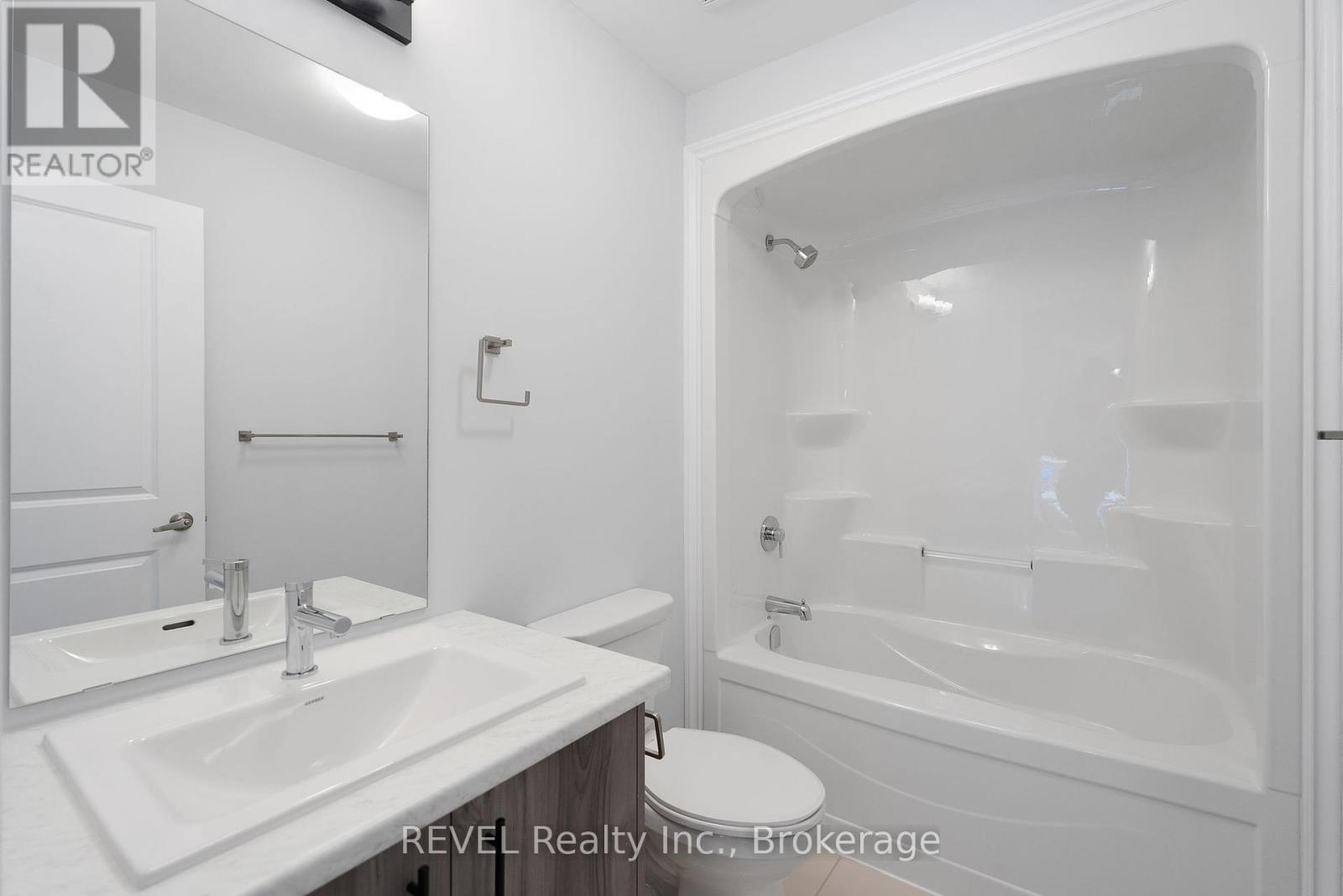 201 Wells Avenue, Fort Erie, Ontario  L0S 1N0 - Photo 26 - X12287608