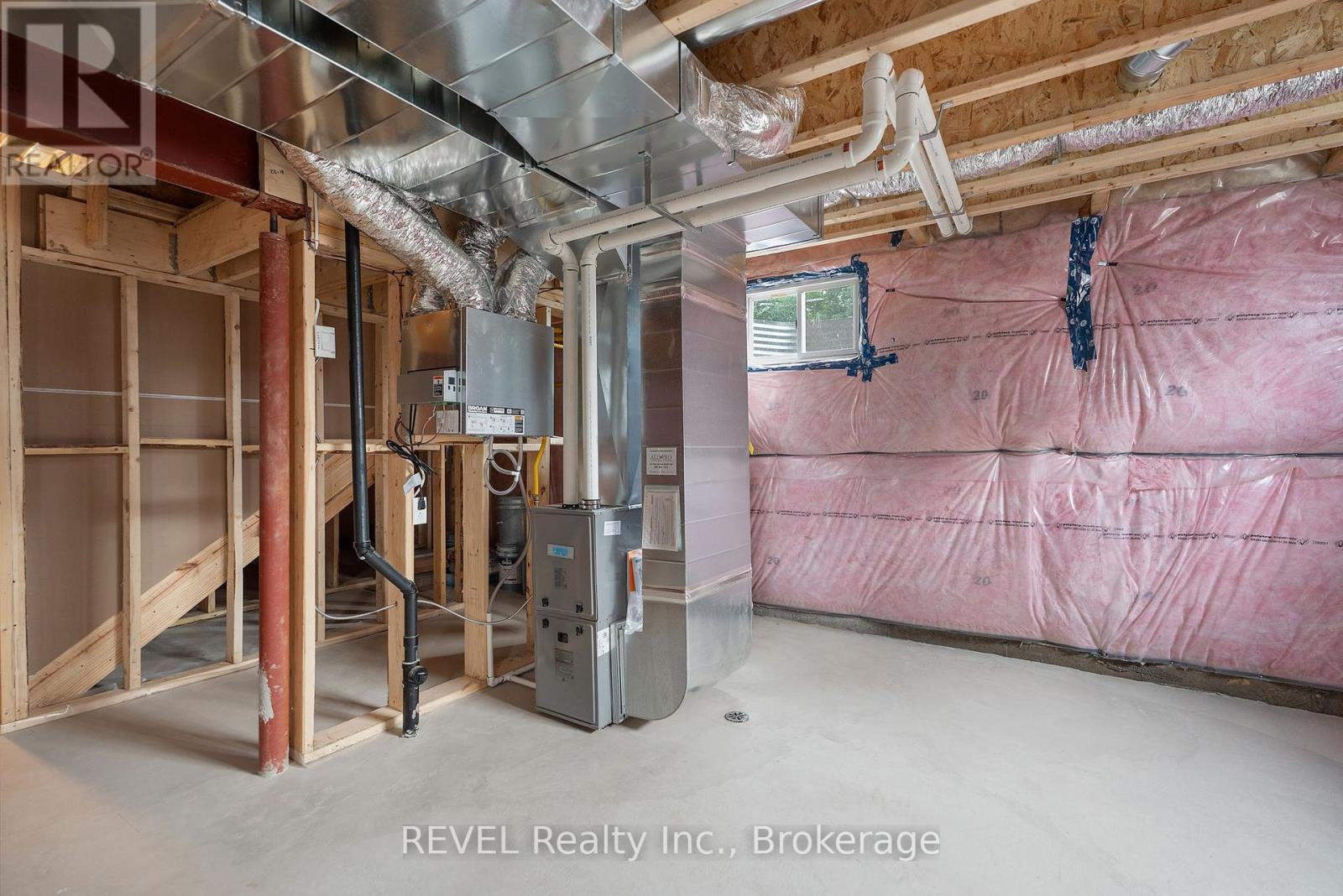 201 Wells Avenue, Fort Erie, Ontario  L0S 1N0 - Photo 30 - X12287608