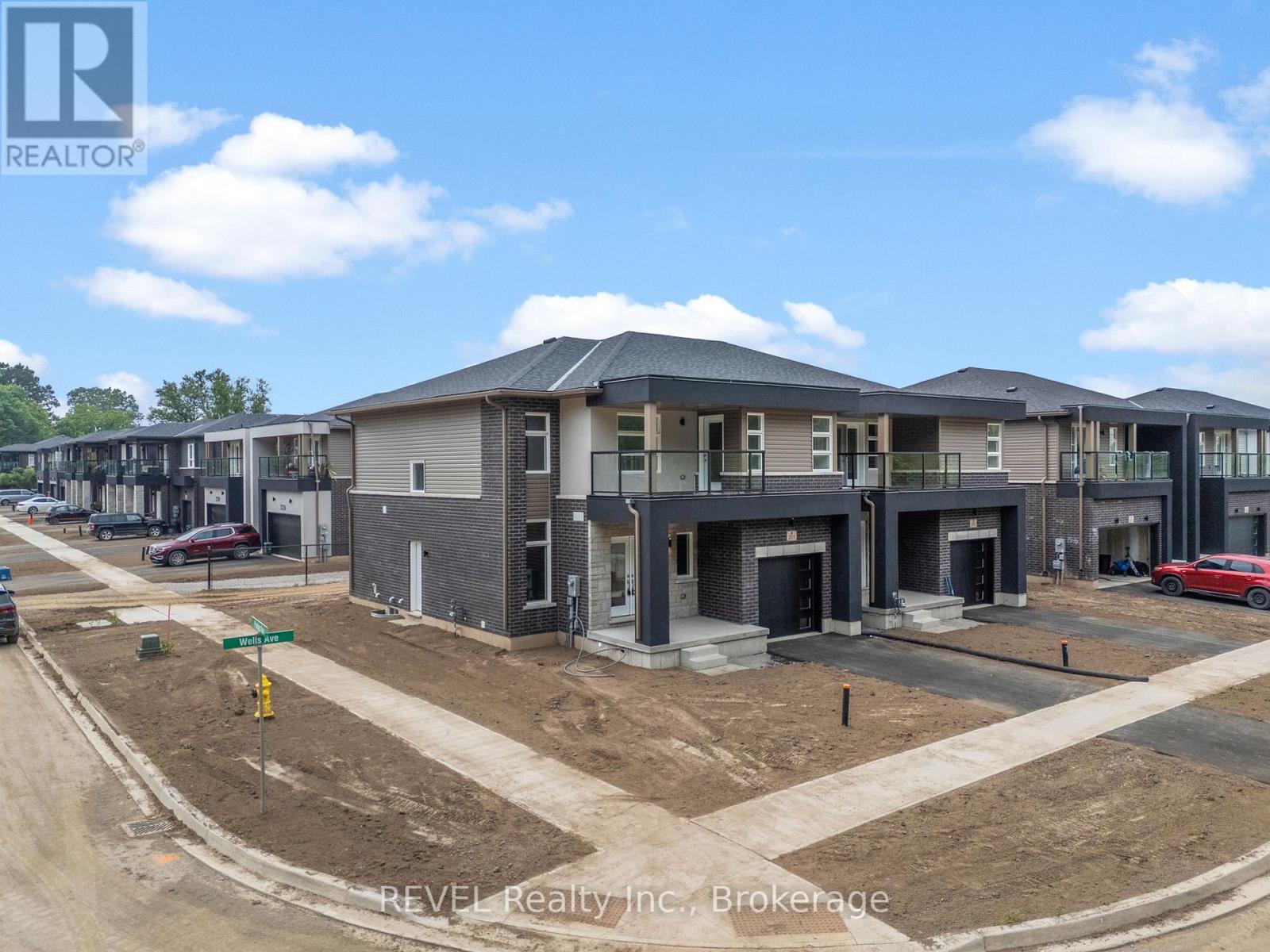 201 Wells Avenue, Fort Erie, Ontario  L0S 1N0 - Photo 4 - X12287608