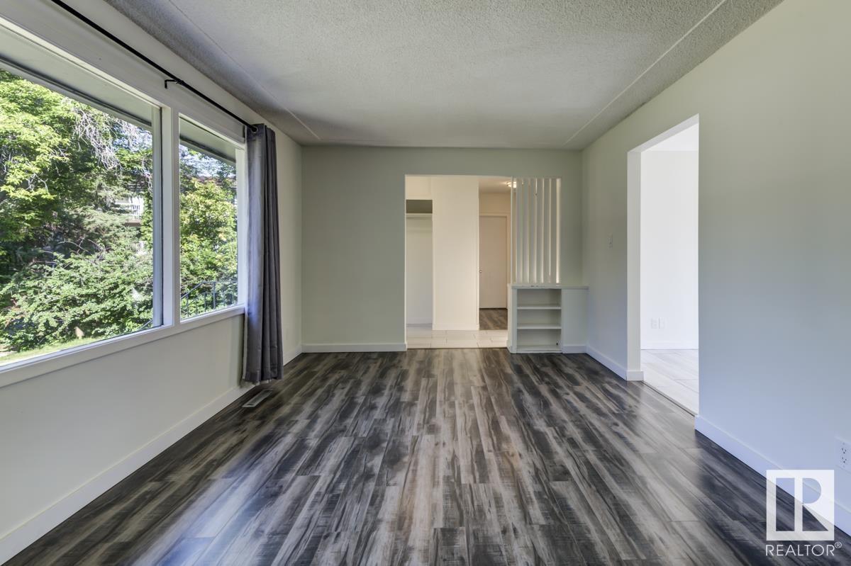 Property at 7 MARION CR image 2