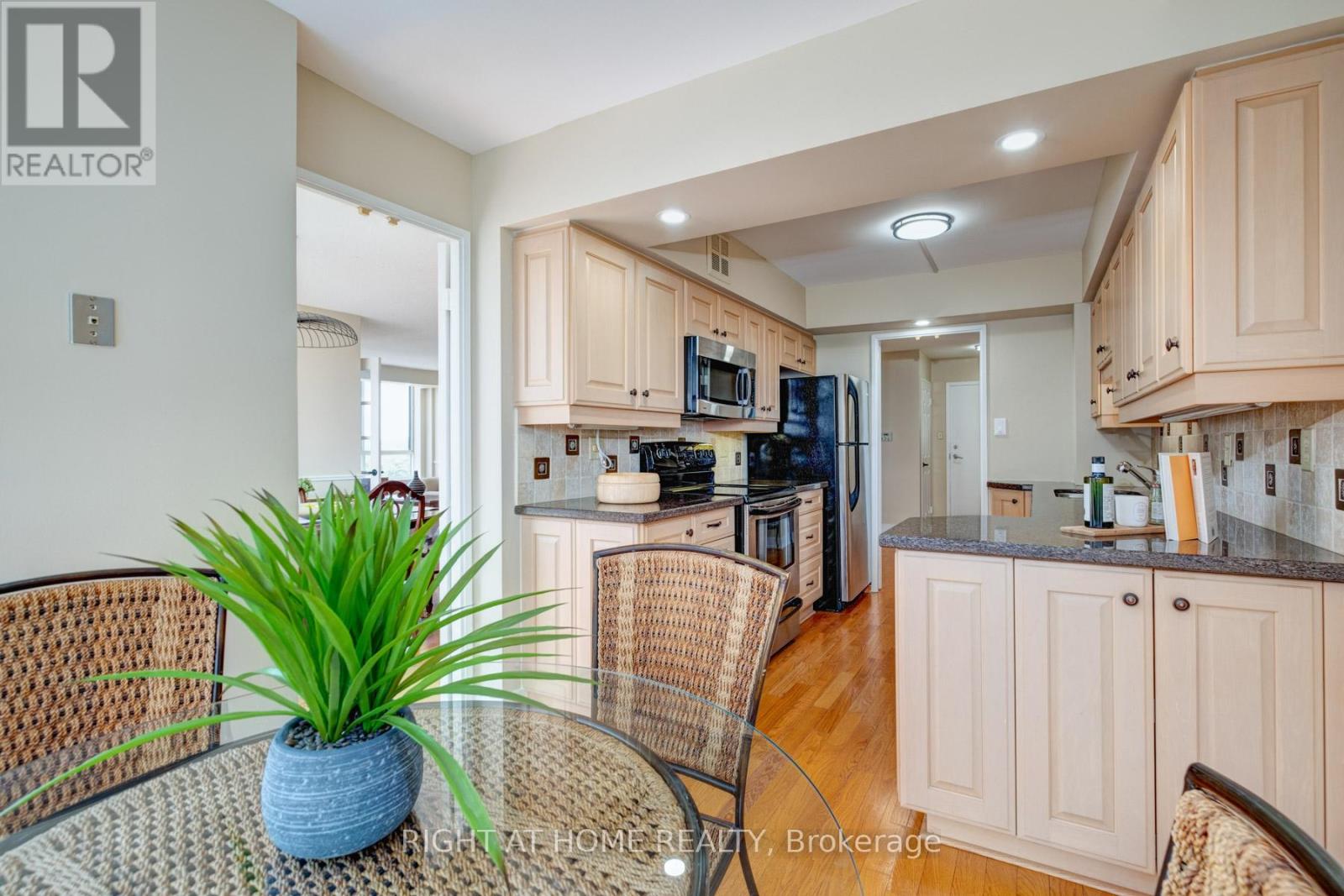 624 - 25 Austin Drive, Markham, Ontario  L3R 8H4 - Photo 19 - N12287607