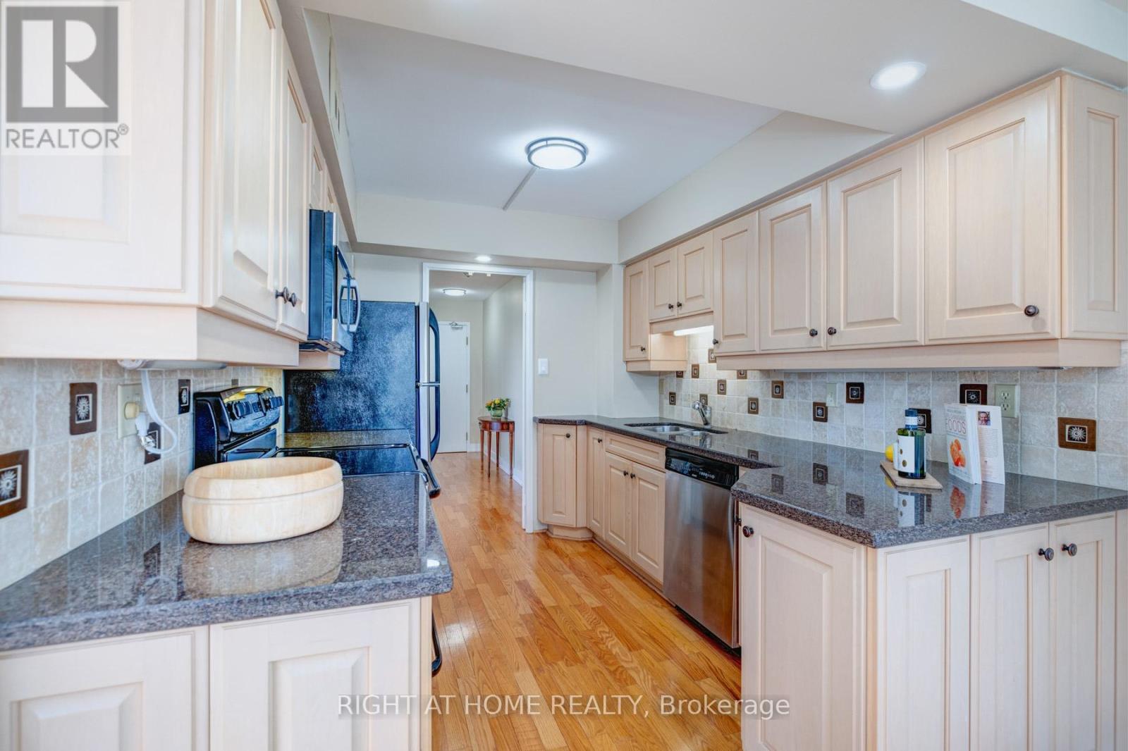 624 - 25 Austin Drive, Markham, Ontario  L3R 8H4 - Photo 20 - N12287607