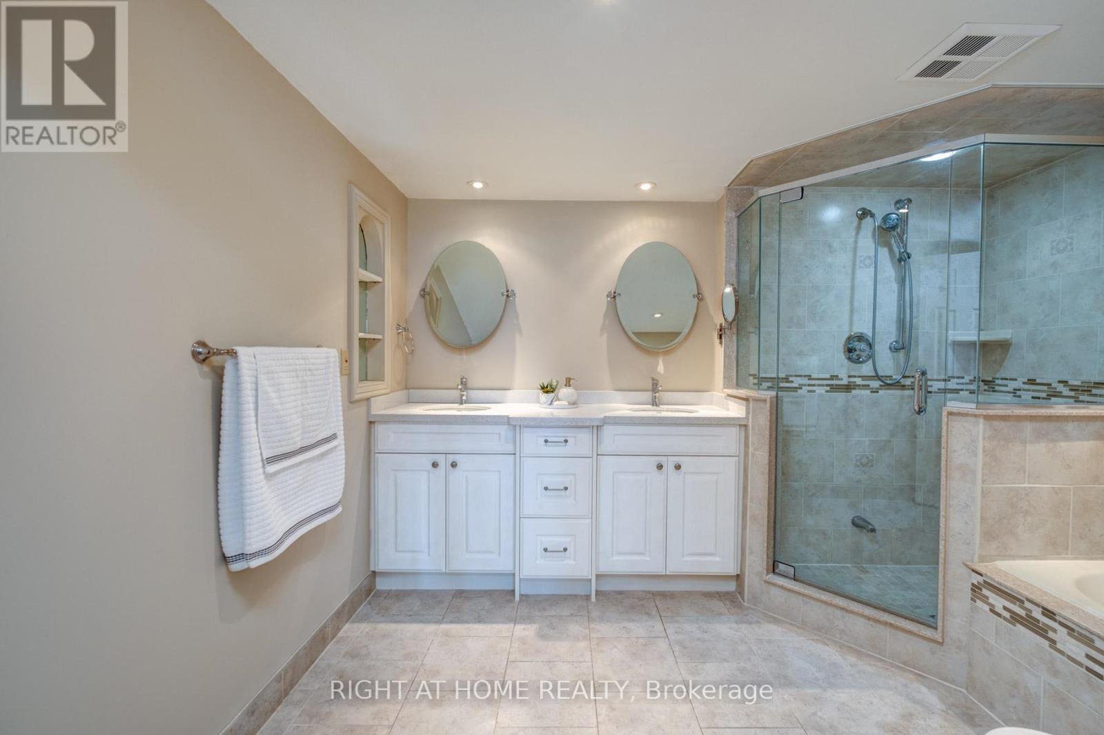 624 - 25 Austin Drive, Markham, Ontario  L3R 8H4 - Photo 27 - N12287607