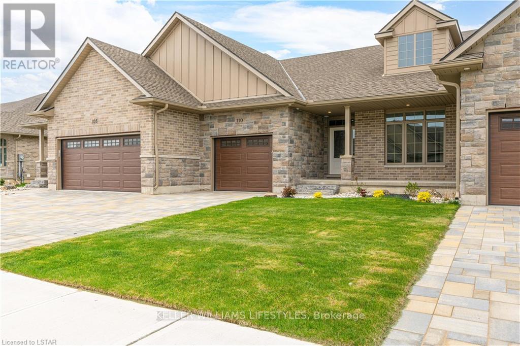 110 Leneve Street, Lambton Shores, Ontario  N0N 1J0 - Photo 2 - X12287706