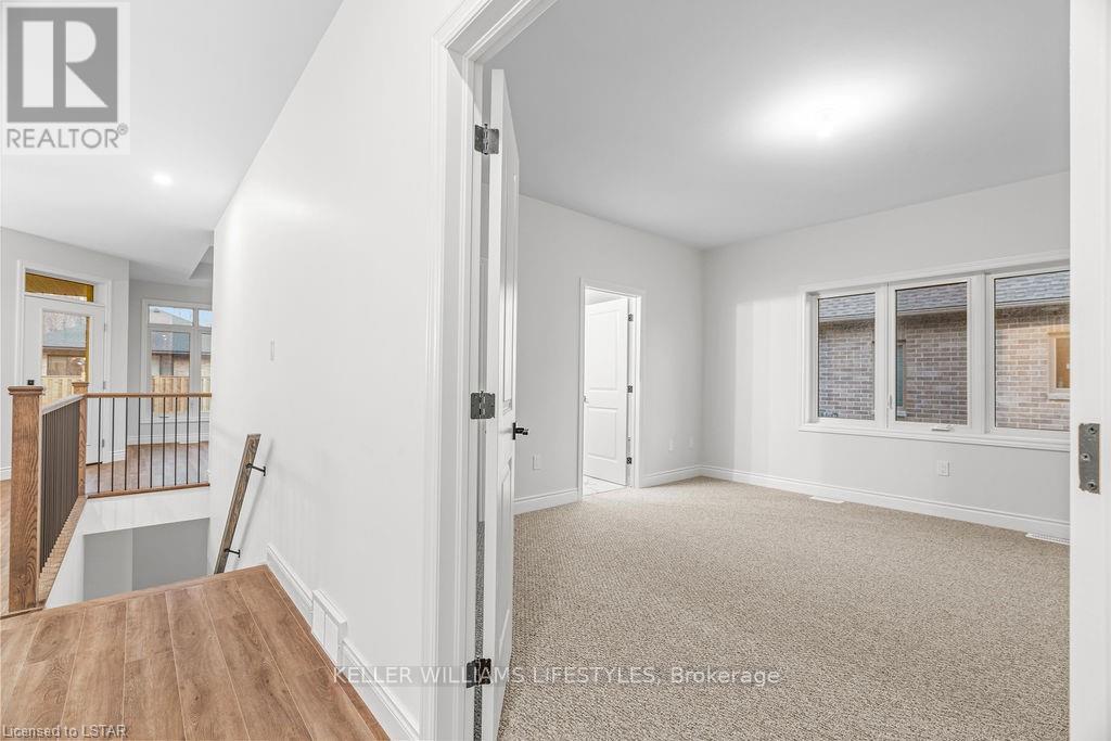 108 Leneve Street, Lambton Shores, Ontario  N0N 1J0 - Photo 10 - X12287707