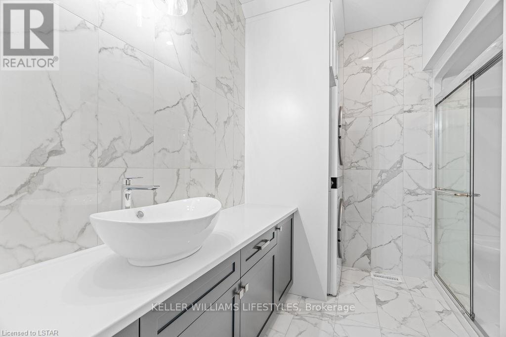 108 Leneve Street, Lambton Shores, Ontario  N0N 1J0 - Photo 20 - X12287707