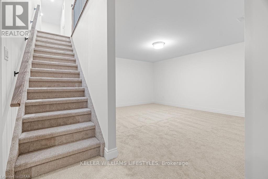 108 Leneve Street, Lambton Shores, Ontario  N0N 1J0 - Photo 27 - X12287707