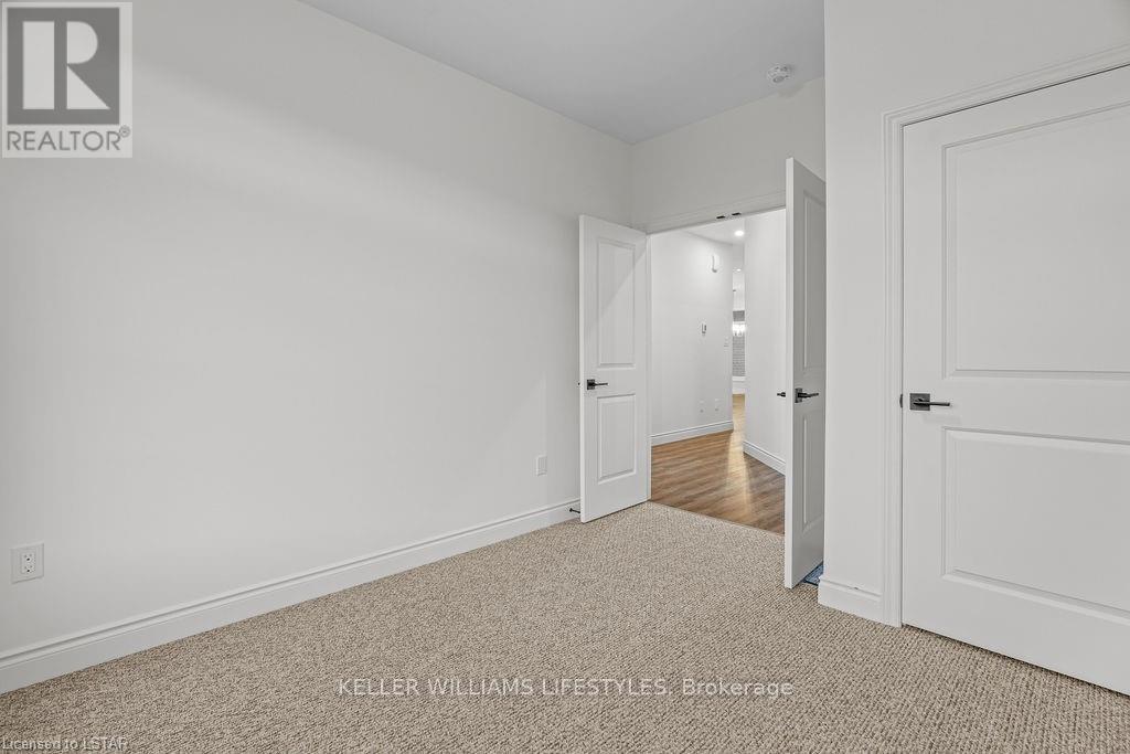 108 Leneve Street, Lambton Shores, Ontario  N0N 1J0 - Photo 7 - X12287707