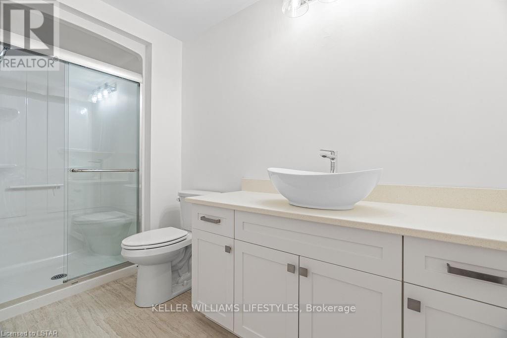 112 Leneve Street, Lambton Shores, Ontario  N0N 1J0 - Photo 33 - X12287709