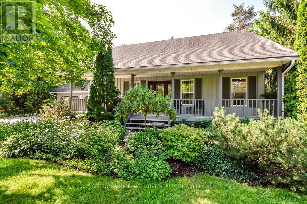 Property at 33 ALPINE WAY image 4