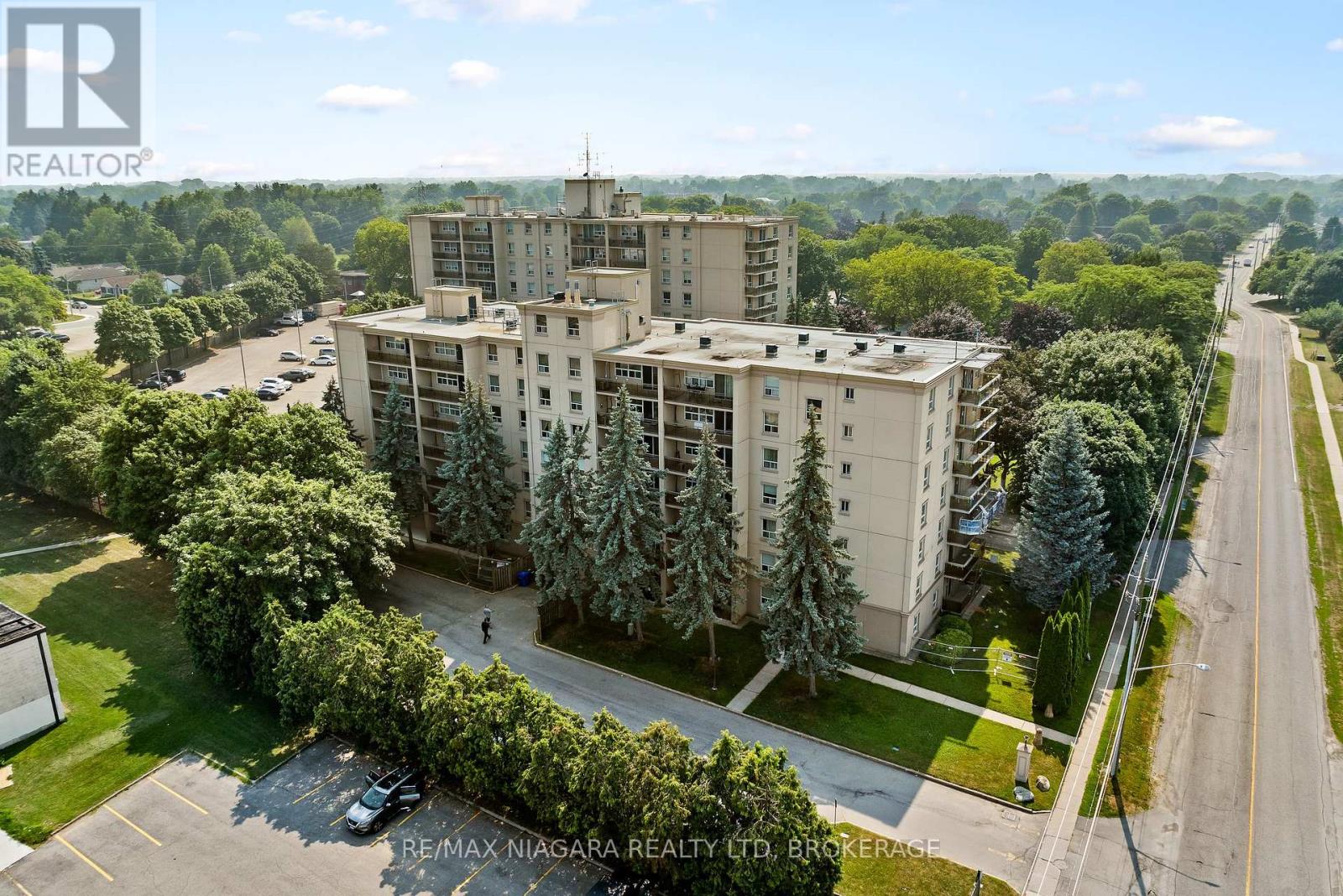 205 - 6390 Huggins Street, Niagara Falls, Ontario  L2J 1H1 - Photo 2 - X12287679